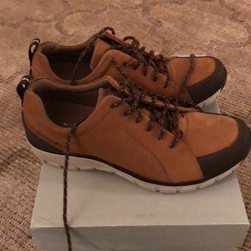 Clarks’s unstructured sneaker